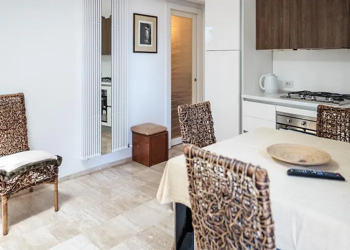 Apartamento In Con Giardino Roma